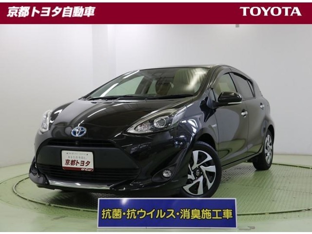 低燃費でスタイリッシュな【アクア】。アウトドアハンドルやバックドアガーニッシュにメッキ加飾を施し、高級感のある特別仕様スタイルブラックです。