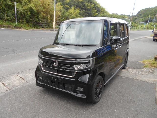 両側電動スライドドア　ナビ　TV　バックカメラ　衝突被害軽減ブレーキ　アダプティブクルーズコントロール　電動パーキング　スマートキー2個　6エアバッグ　ステリングスイッチ