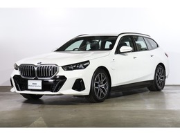 BMW i5ツーリング eドライブ40 Mスポーツ 当社デモカー　新車保証