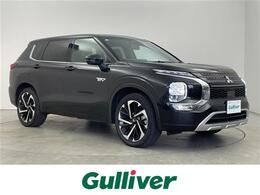 三菱 アウトランダー PHEV 2.4 P 4WD サンルーフ　純正9インチナビ　マルチアラ