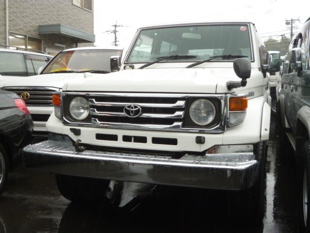 トヨタ ランドクルーザー70 4.2 ZX FRPトップ ディーゼル 4WD トヨタ ランドクルーザー70 4.2 ZX FRPトップ ディーゼル 4WD