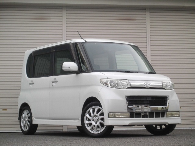 もの凄く綺麗なH20年のタントカスタムRSです♪走りもバッチリ機関もバッチリ良好！とても程度の良い車です♪