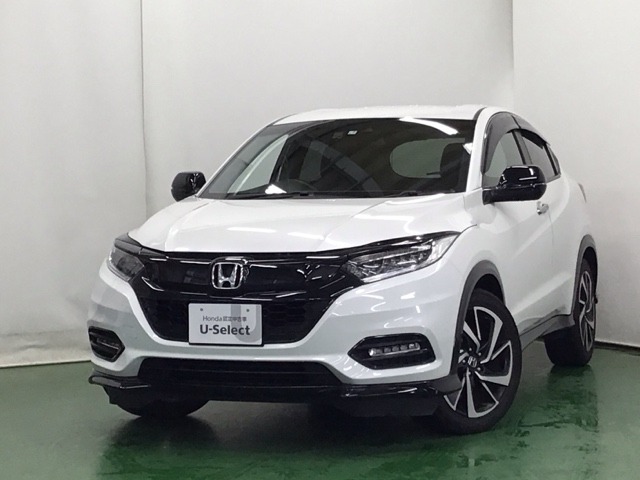 ●Honda SENSING●LEDヘッドライト●LEDフォグライト●コンビシートと専用インテリア●運転席＆助手席シートヒーター●オートブレーキホールド●18インチアルミホイールなど充実装備です。