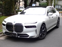R6　BMW　BMW　7シリーズ