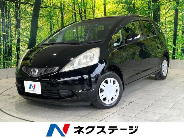 禁煙車　SDナビ　ETC　スマートキー　電動格納ミラー　CD/DVD