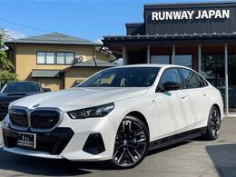 BMW i5 M60 xドライブ 4WD HDDナビ 黒革 全方位カメラ ハーマン