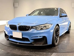 BMW M3セダン M DCT ドライブロジック ホワイトレザー/Fリップ/カーボンリアスポ
