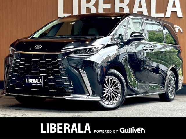 当店人気車両「レクサスLM500hバージョンL 4WD」が入庫致しました。フラッグシップミニバンとして、装備の充実した満足度の高い1台となっております。