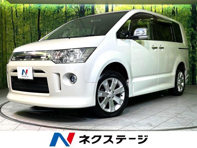 純正HDDナビ　両側電動スライドドア　後席モニター　電動リアゲート