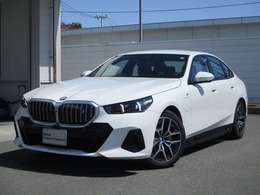 BMW i5 eドライブ40 Mスポーツ 当社デモカー禁煙 ブラックレザートップビ