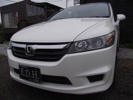 ホンダ ストリーム 1.8 X 4WD 