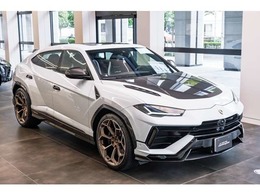 ランボルギーニ ウルス ペルフォルマンテ 4WD Bianco Icarus