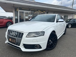 アウディ S4 3.0 4WD スーパチャージ　専用本革パワーシート