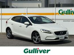 ボルボ V40 D4 モメンタム ディーゼルターボ 禁煙/正規ディーラー車/メーカーナビ/フル