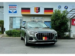 アウディ Q3 35 TDI クワトロ アドバンスト ディーゼルターボ 4WD サンルーフ　本革シート