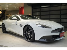 アストンマーティン ヴァンキッシュ タッチトロニック2 ディ-ラ-車 ONE77ステア 2+2アレンジメント