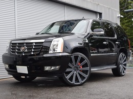キャデラック エスカレード AWD 4WD クライメイトPKG　黒革　サンルーフ　26AW