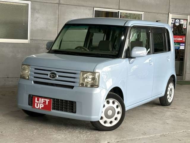 当店は在庫車両を豊富に取り揃えております！この車両は展示場にない場合がございますので、ご来店の際は一度ご連絡ください♪ご連絡お待ちいたしております！！