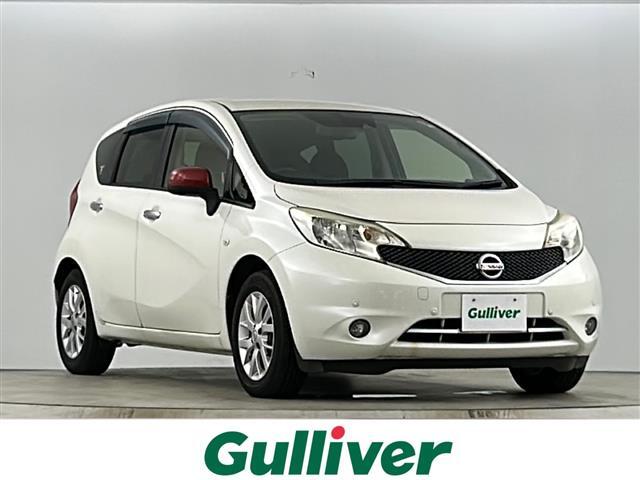 禁煙車　純正7型ナビ　全方位カメラ　純正15インチアルミホイール　衝突軽減ブレーキ　レーンキープアシスト　ETC　スマートキー　アイドリングストップ　プッシュスタート　Bluetoth　フルセグTV
