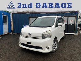トヨタ ヴォクシー 2.0 X 4WD 社外オーディオ　ダブルエアコン