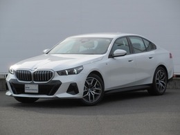 BMW 5シリーズ 523i Mスポーツ 元社有車・シートクーラー・革シート