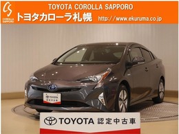 トヨタ プリウス 1.8 A E-Four 4WD 衝突被害軽減ブレーキ・メモリーナビ付