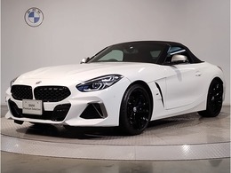 BMW Z4 M40i 1オーナーマグマレッド革ハーマンカードン