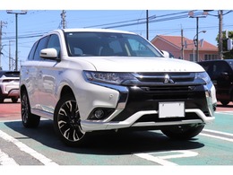 三菱 アウトランダーPHEV 2.0 G リミテッド エディション 4WD 