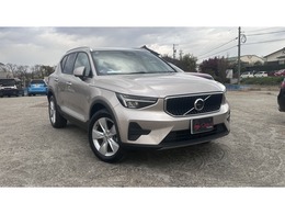 ボルボ XC40 プラス B3 