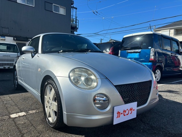 年式相応ですが、納車時にはできる限りキレイに納車させていただきます。内装に関しましては小傷はありますが年式以上に綺麗なほうだと思います。
