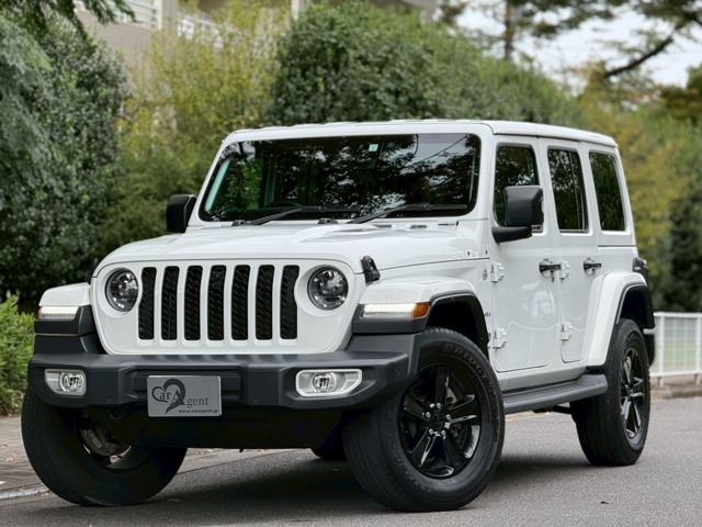 とても綺麗なジープ　ラングラーアンリミテッド　サハラが入庫しました！