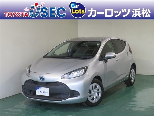 トヨタのアクアです！燃費性能がよくコンパクトなボディサイズなので、どなたにも運転しやすいのが嬉しいですね♪