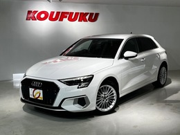 アウディ A3スポーツバック 30 TFSI アドバンスト パーシャルレザーシート　アンビエント