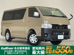 R7　トヨタ　ハイエースバン　4WD