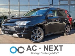 三菱 アウトランダーPHEV 2.0 G プレミアムパッケージ 4WD 本革シート/純正ナビ/9型後席モニター