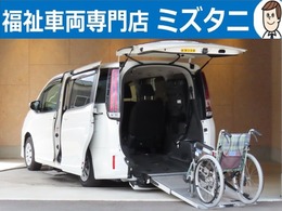トヨタ ノア 2.0 X ウェルキャブ スロープタイプI 車いす2脚仕様車 片側パワースライドドア 電動ステップ
