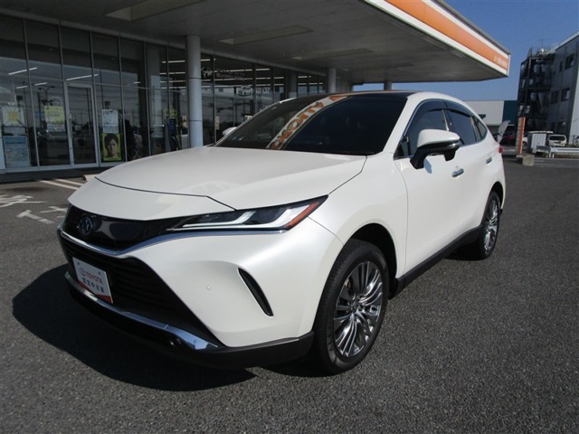 当店では納車整備の際にエンジンで使っているバッテリーまで新品に交換致しますので、ご安心ください！エンジンオイル、エレメント、ワイパーゴム、エアコンフィルタ、ブレーキパッドも半分以下なら交換致します！