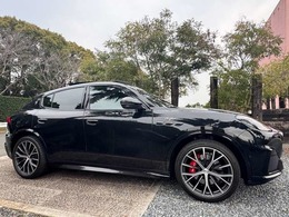 マセラティ グレカーレ トロフェオ 4WD 1オナ禁煙　右Hパノラマ　エアサス　Sonus