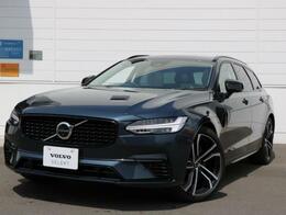 ボルボ V90 リチャージ アルティメット T8 AWD プラグイン ハイブリッド 4WD 登録済み未使用車　プラグインハイブリッド