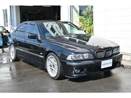 BMW 5シリーズ 525i Mスポーツ BBS18インチアルミ装着