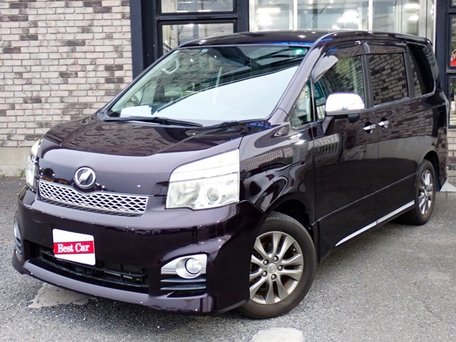 ヴォクシー 入庫致しました！！お車のご質問・お問合せ等お気軽にお電話下さい。