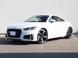アウディ TT クーペ 45 TFSI クワトロ Sラインパッケージ 4WD SlineP　コンフォートP