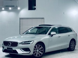 ボルボ V60 T5 インスクリプション サンルーフ/マッサージシートベージュ内装/