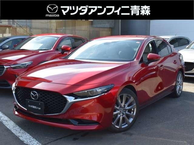 装備充実のMAZDA3が入荷しました。ソウルレッドクリスタル×ホワイトレザー、セダンが気になる方お早めにご連絡ください！！