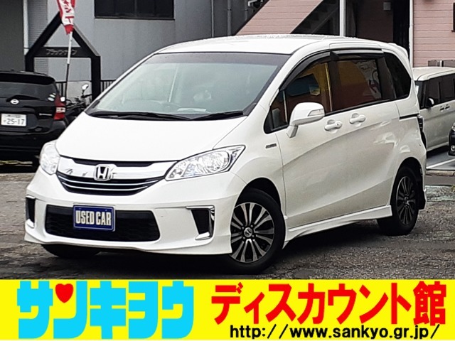 おススメ後期モデル！実走行40.400キロの禁煙車両です！純正8インチインターナビ装着でフルセグTVの視聴やDVD再生機能、Bluetooth機能を完備！両側電動スライドやバックカメラ等も装着済みです！！
