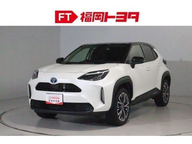 ワンオーナー車、ディスプレイオーディオ、パノラマモニター、シートヒーター、電動バックドア、ドライブレコーダー、ETC、衝突被害軽減システムが付いた安心なヤリスクロスHEV！