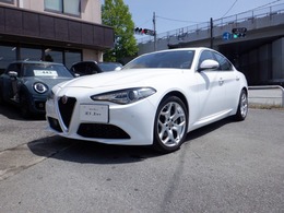 アルファ　ロメオ ジュリア 2.0 ターボ スプリント タッチパネルACC赤革シートPセンサー