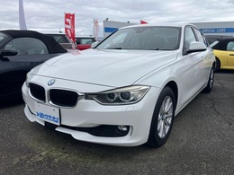 BMW 3シリーズ 320i xドライブ 4WD 