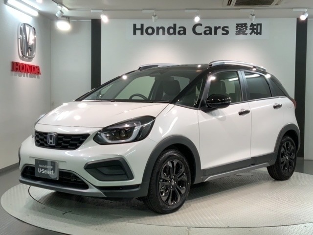 全国納車可 第三者機関評価書付 2ト-ン 新車保証 試乗車 純正ナビ TV Rカメラ BTオ-ディオ ETC LEDライト VSA クルコン アルミ AAC装備のフィット e:HEVクロスター入庫！