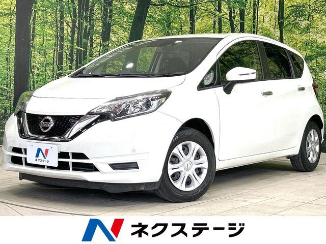 車線逸脱警報　オートライト　Bluetooth　CD再生